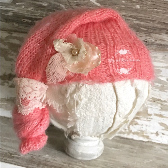 Newborn Sleepy Hat Photo Prop - Picture 2 of 5